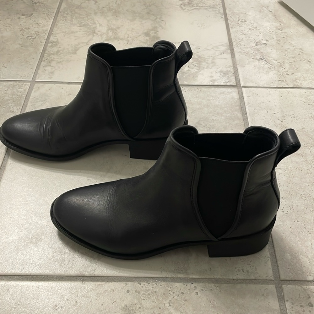 Steve Madden Women’s Booties Size 7
